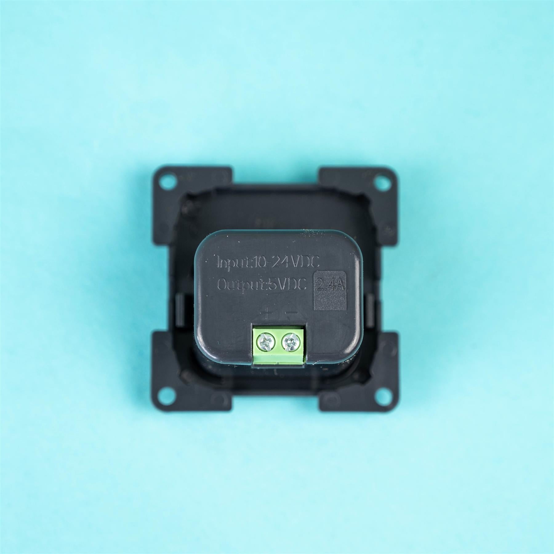 C-Line socket USB- A and USB- C