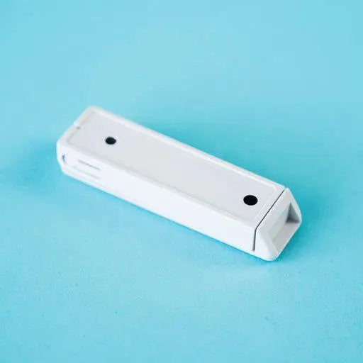 Dethleffs Locker Door Retainer Catch (Pair) Dethleffs