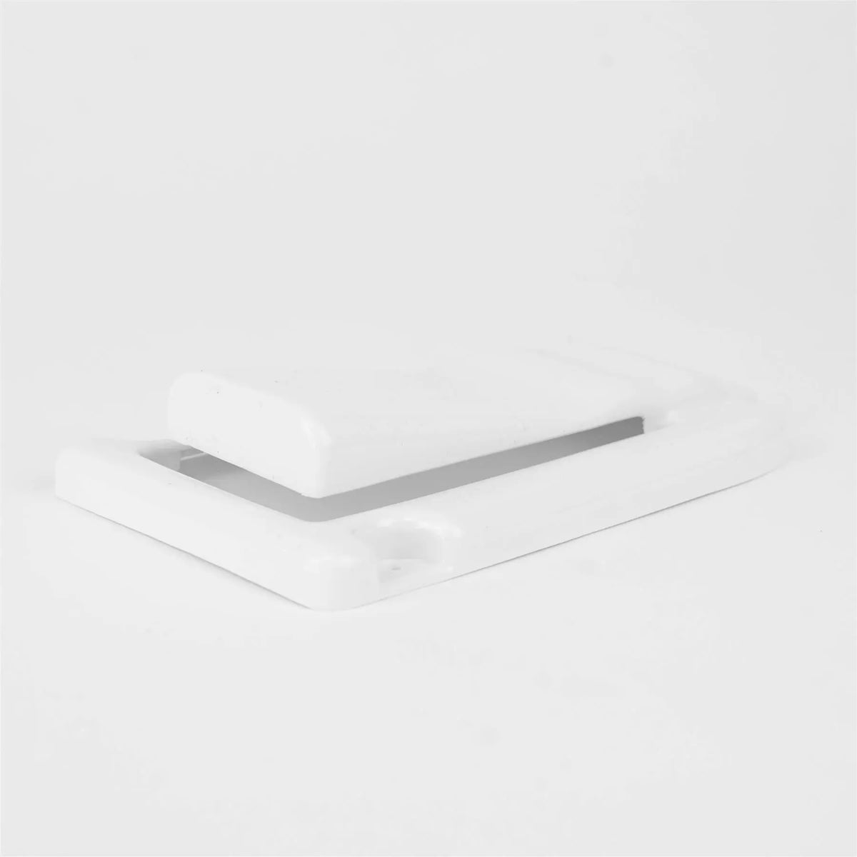 A white Dethleffs/Sunlight snap fastener.