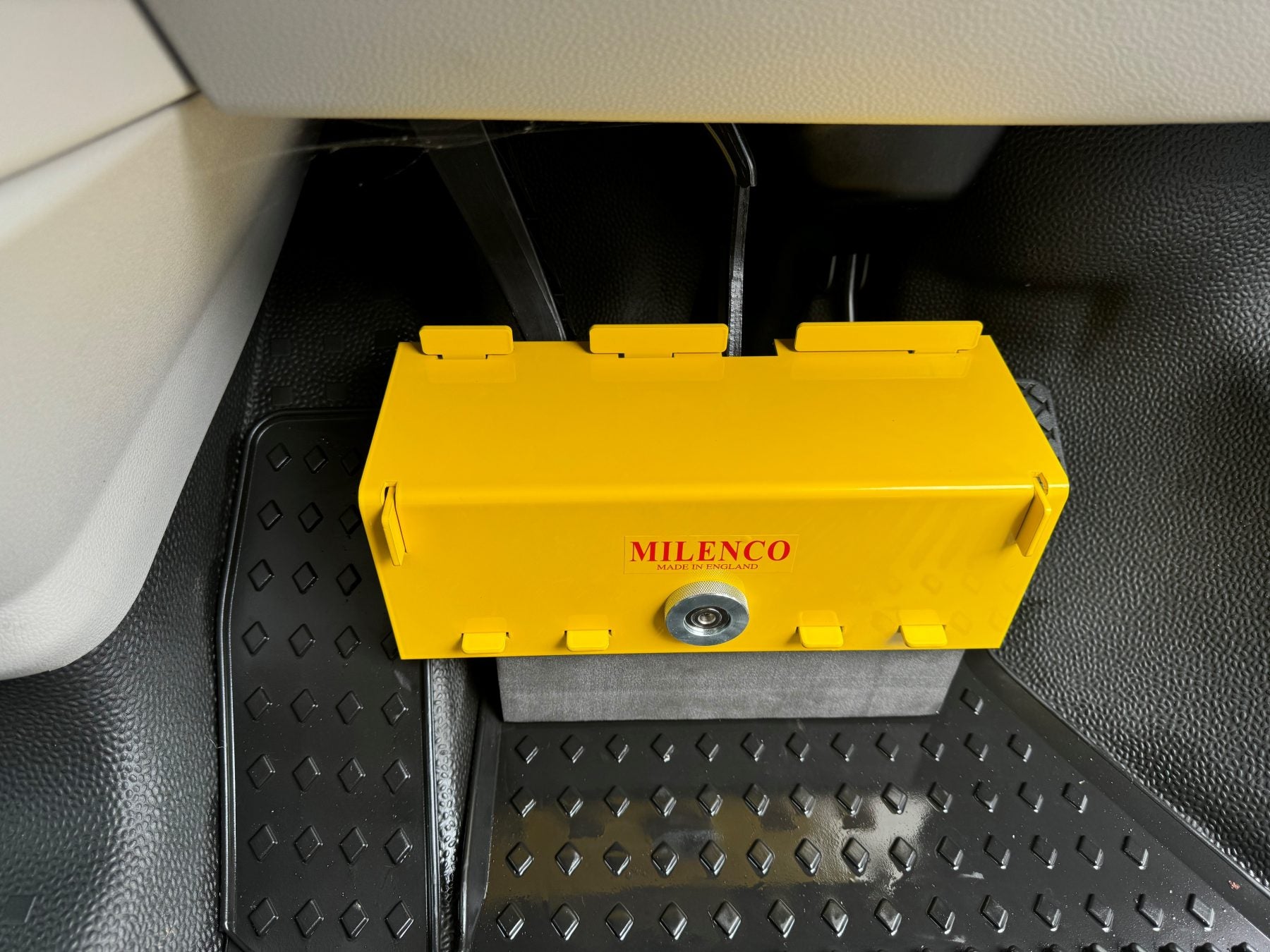 Milenco Brake & Clutch Pedal Lock for Volkswagen T5 / T6 / 6.1 Transporter Manual