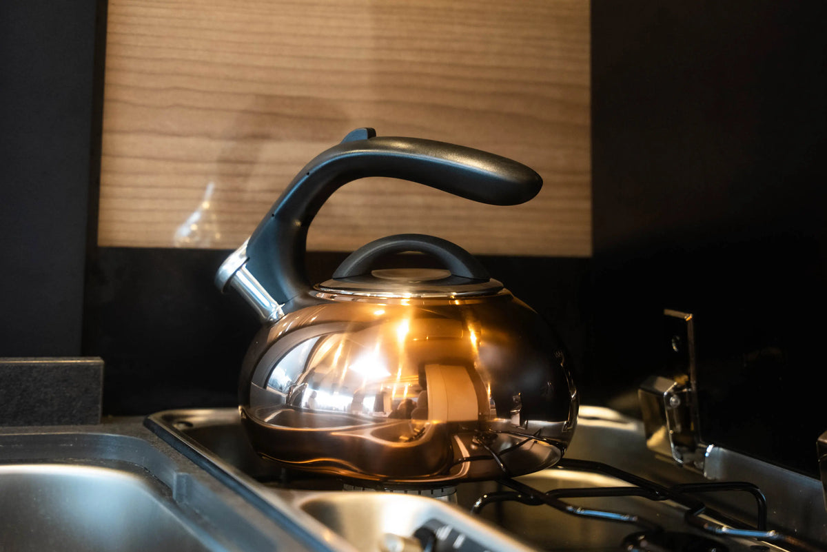 Polished Copper 1.8 Litre Kettle Pennine Leisure Supplies