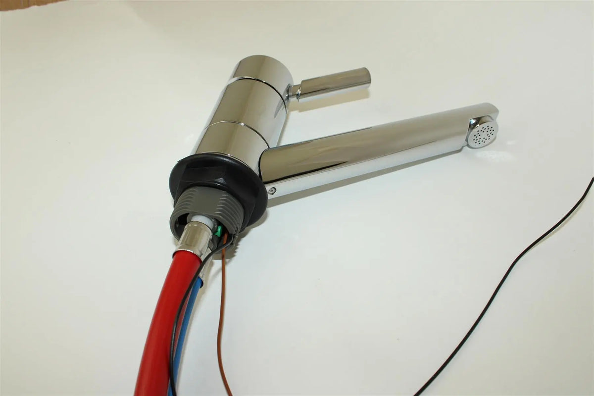 Reich Trend E mixer Tap with 25cm flexi hose with barbed ends & 33mm hose size Reich