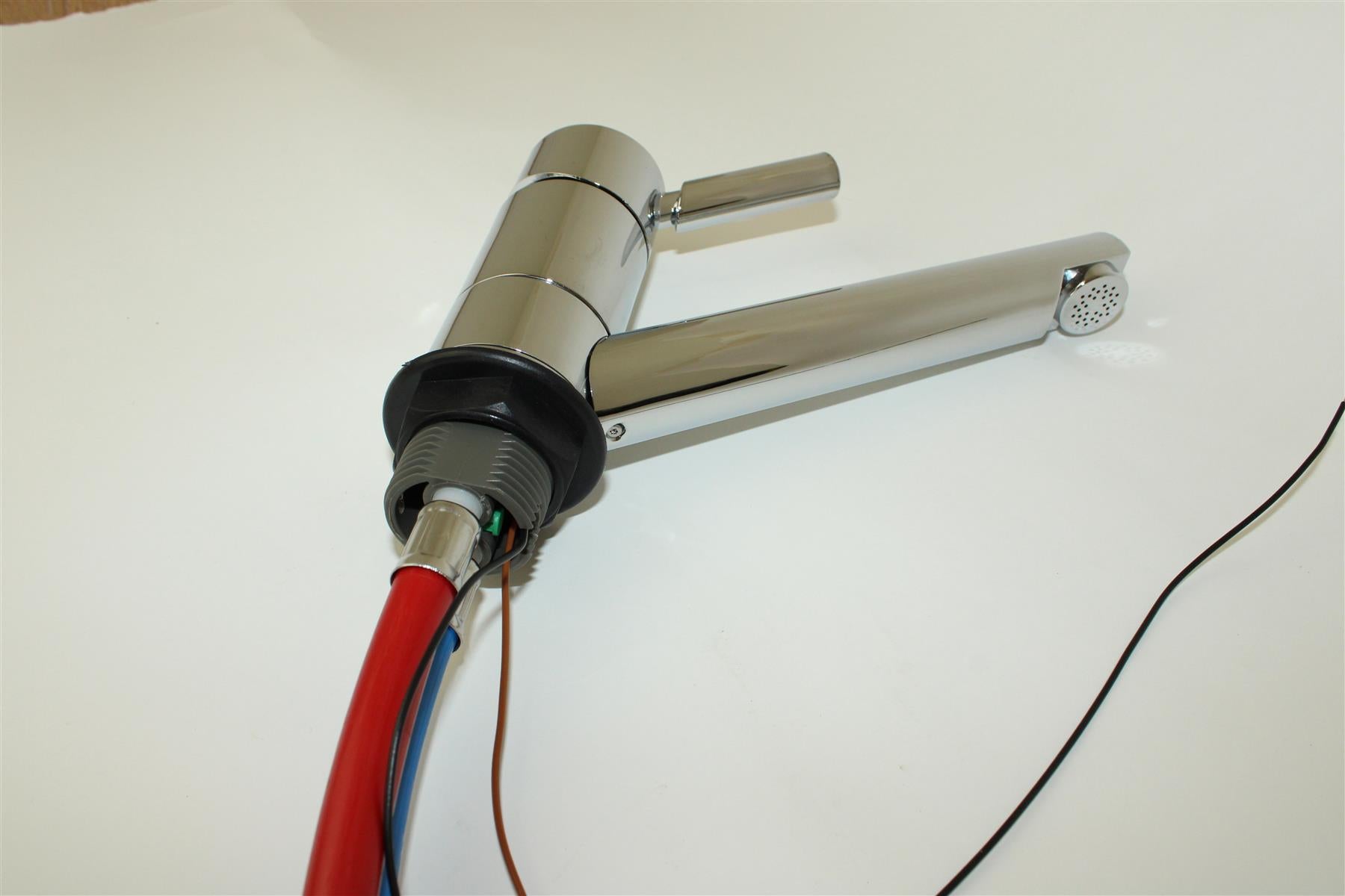 Reich Trend E mixer Tap with 25cm flexi hose with barbed ends & 33mm hose size