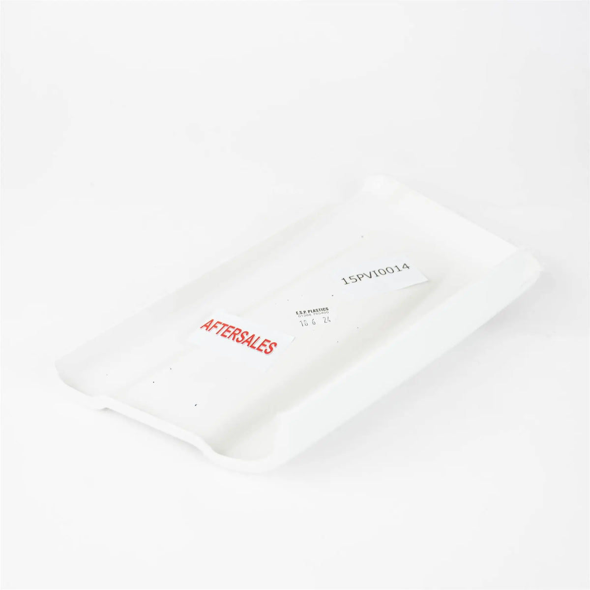 A white Autoquest motorhome offside rear skirt cap.