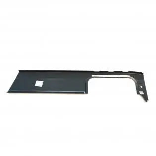 A grey nearside Roller Team Autoroller 746 motorhome garage skirt.