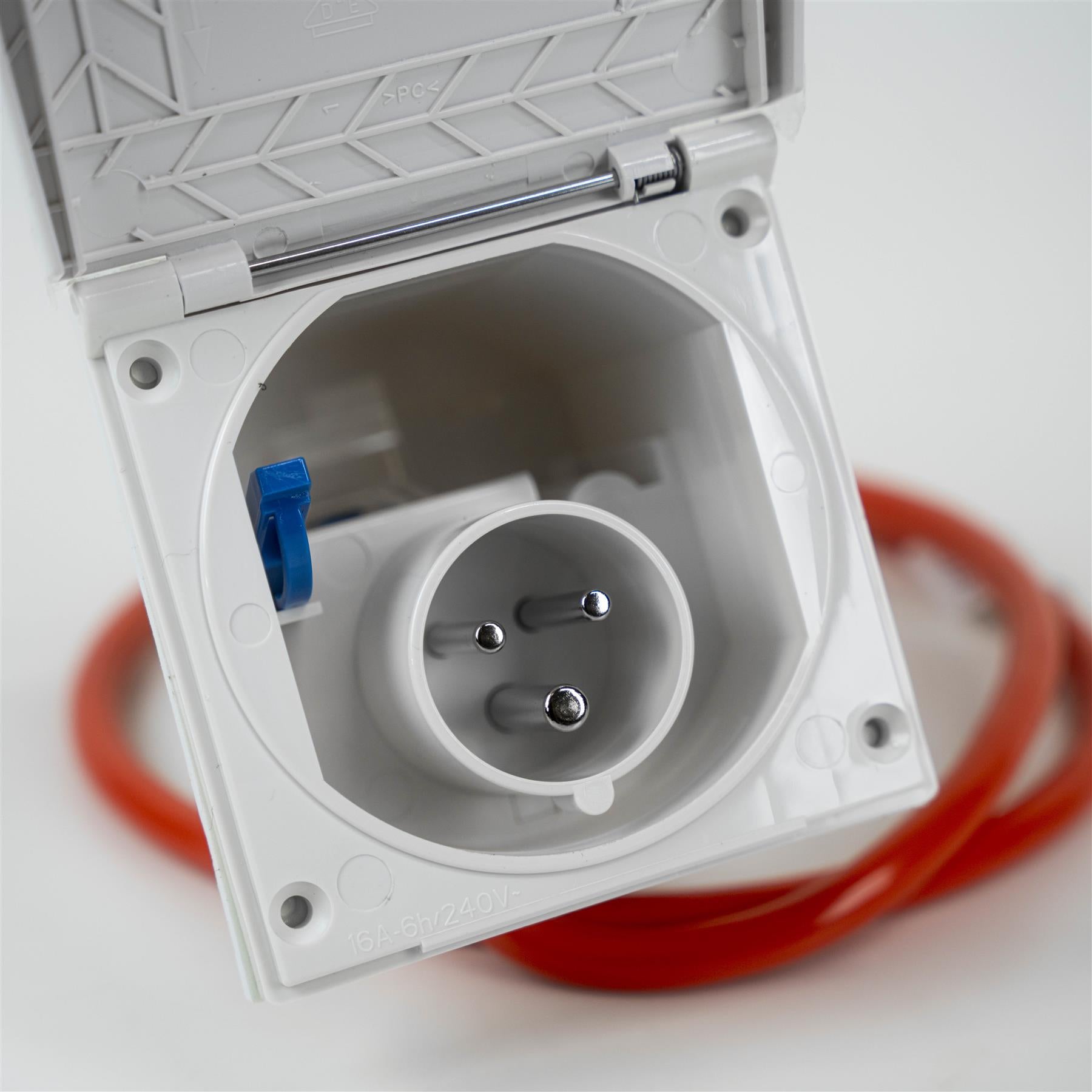 Prewired White Mains Flush Inlet