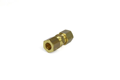 A copper 8mm to 8mm coupling.