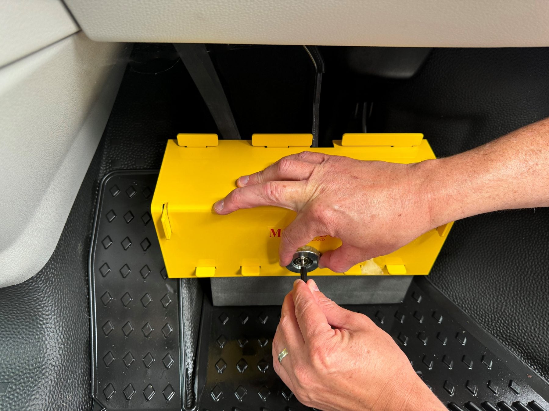 Milenco Brake & Clutch Pedal Lock for Volkswagen T5 / T6 / 6.1 Transporter Manual