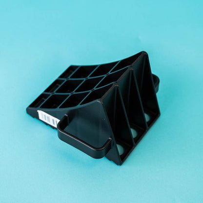 MGI Milenco Wedge Level with Chock