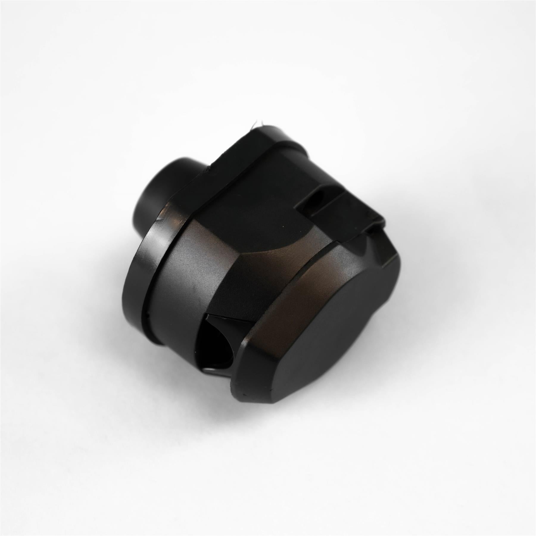 13 pin towing socket