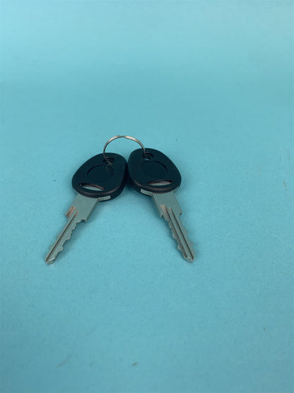 White FAP Oval Lock With Key