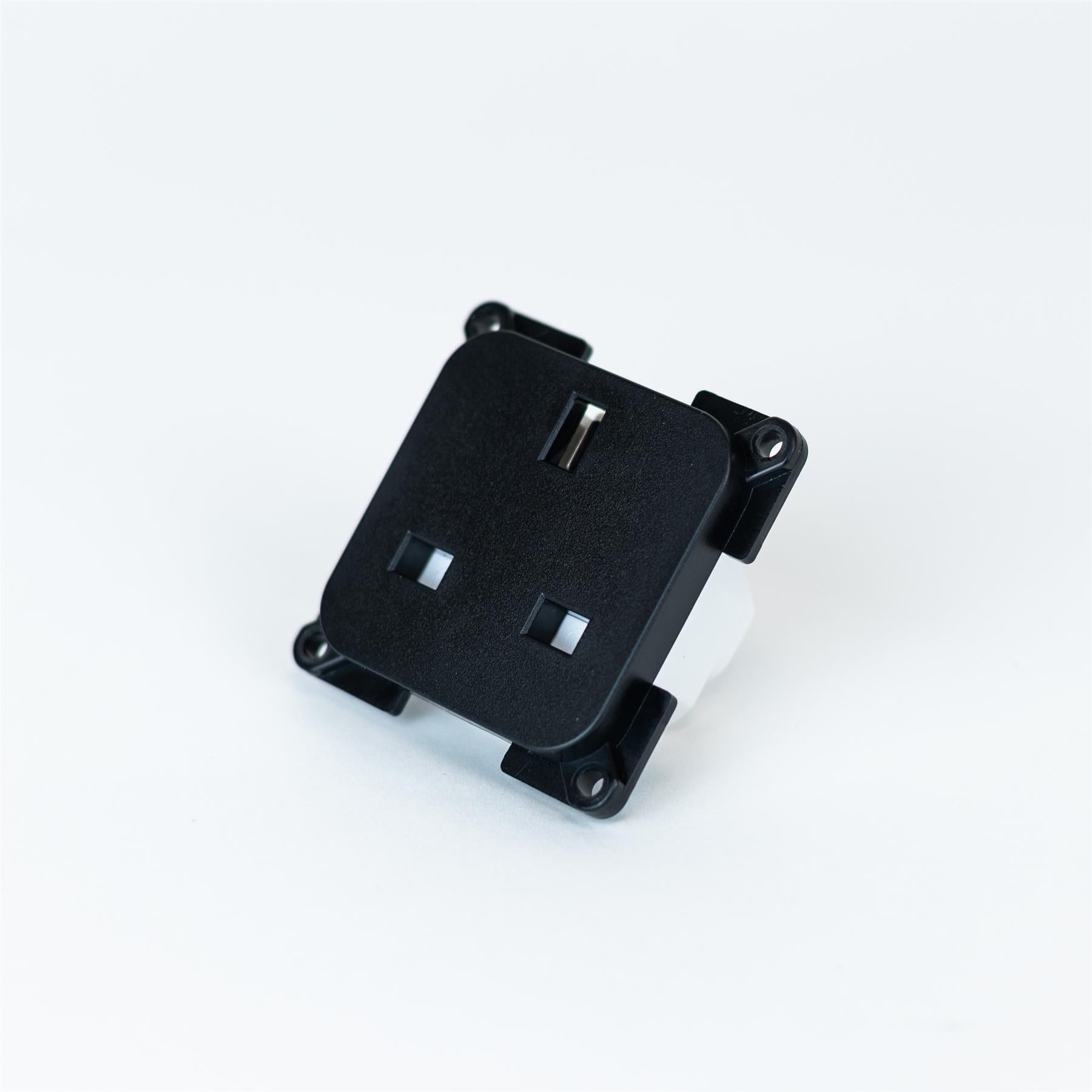 C-Line 13 Amp Socket