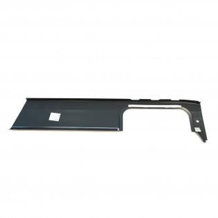 A grey nearside Roller Team Autoroller 746 motorhome garage skirt.